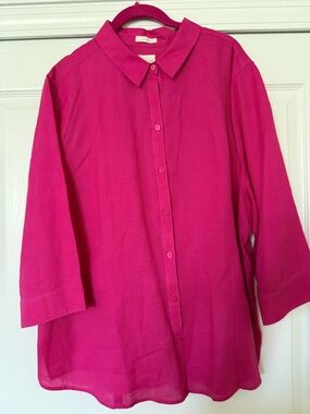 Chico’s Women's Bright Fuchsia Button-Up Shirt Never Worn